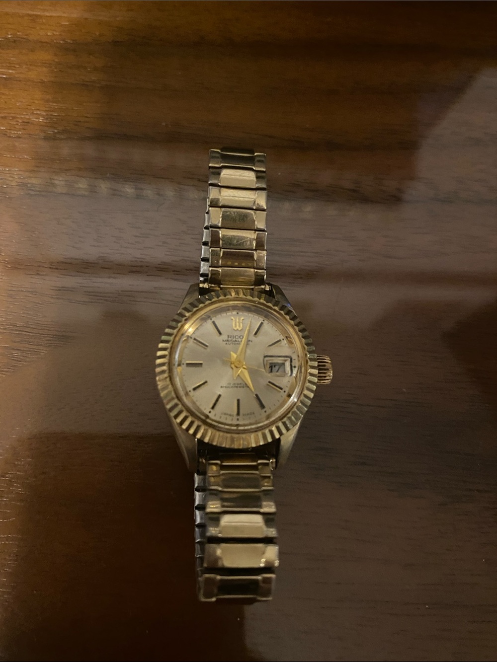 Vintage Ladies Ricoh 259206 Medallion Gold-Tone Ladies Wristwatch Japan